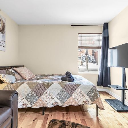 Beautiful 3-Bedrooms In Heart Of Plateau Mont-Royal Монреаль Екстер'єр фото